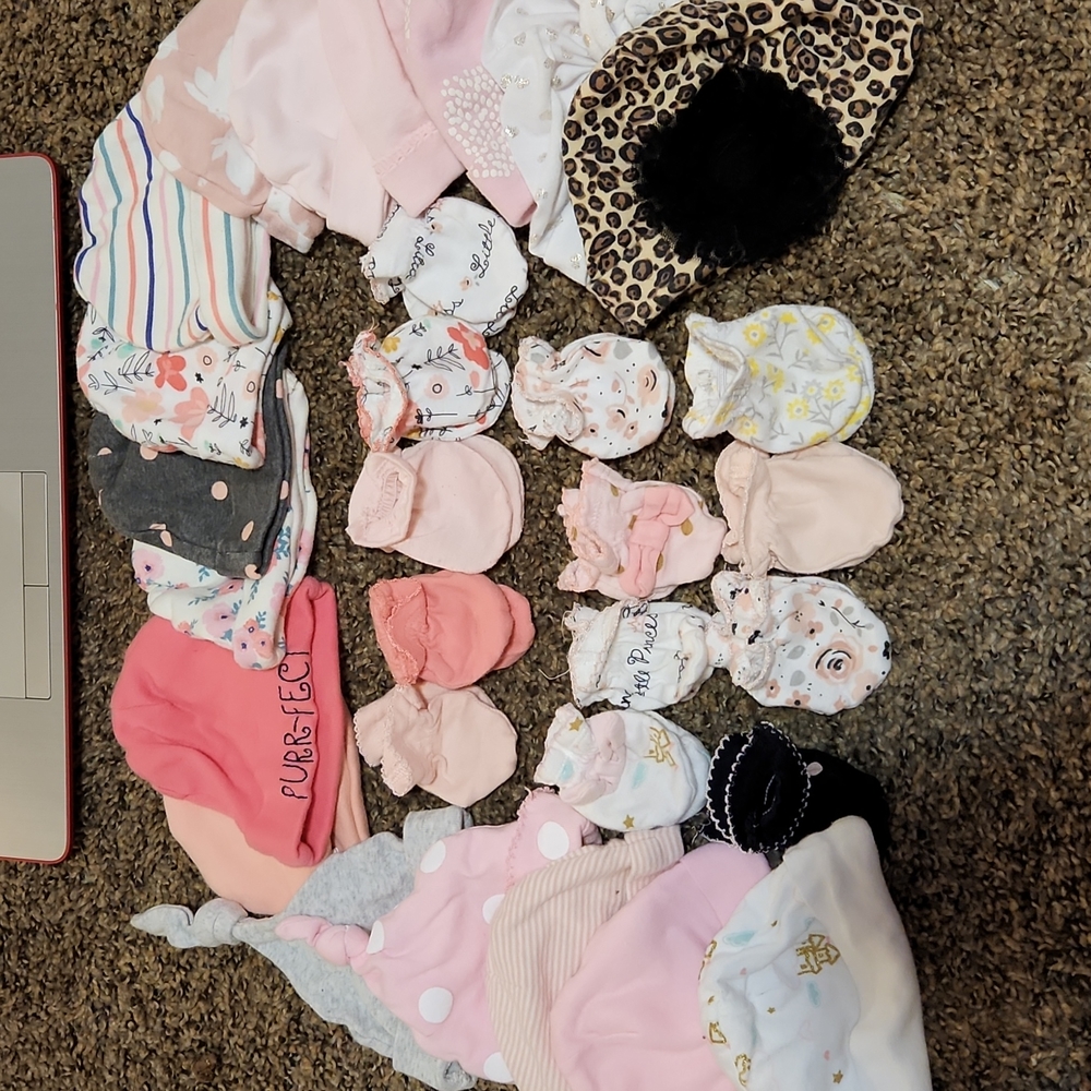 Baby caps & mits